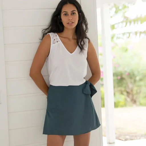 Fustă scurtă cu cravată