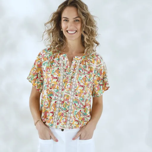 Bluză cu mâneci scurte, dungi macramé și imprimeu