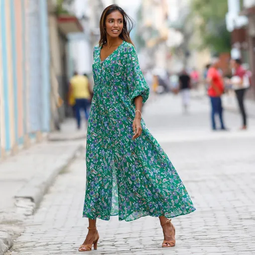 Rochie lungă cu nasturi și imprimeu