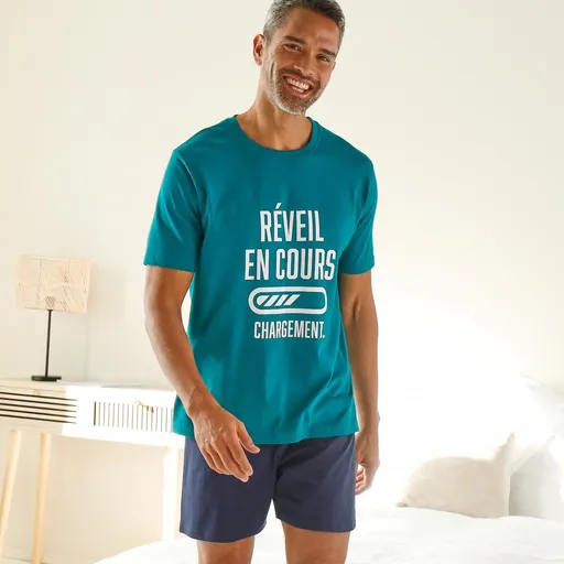 Pijama cu pantaloni scurți, decolteu rotund și text imprimat