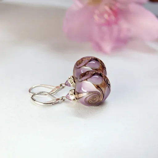 Lampglas Cercei cu aventurin in perle Lampglas Lavender Charm ECQ13/CHI