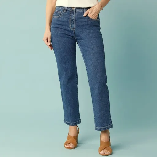 Blugi lungi până la gleznă, pentru o siluetă mai mică