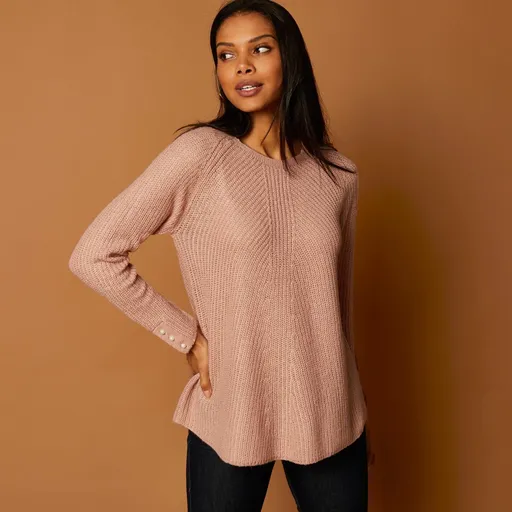 Pulover cu guler rotund și lat, model tricotat neted