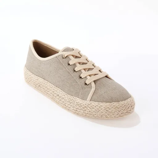 Adidași cu talpă albă