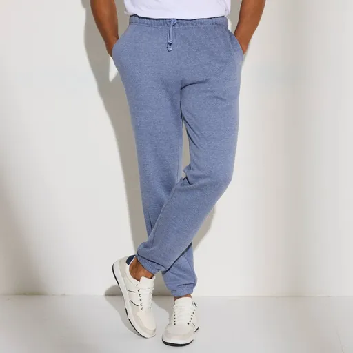 Pantaloni terminați cu tivuri elastice