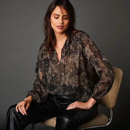 Bluză vaporoasă cu model minimalist