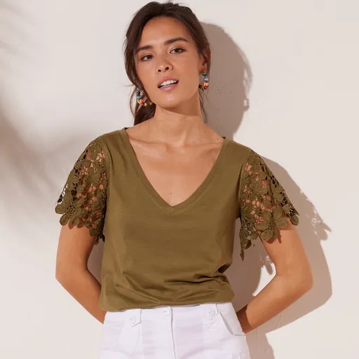 Tricou cu maneci scurte din macrame