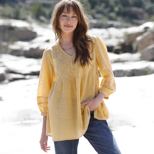 Bluză cu dantelă englezească