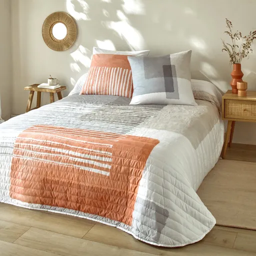 Cuvertură matlasată cu model geometric