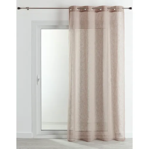 Cortina în aspect de in