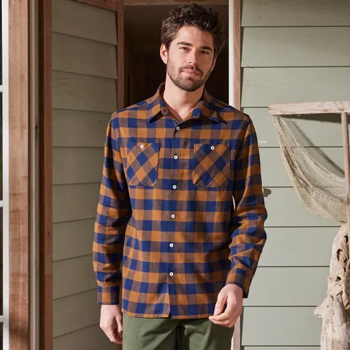 Cămașă de flanel în carouri