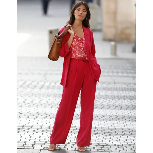 Pantaloni drepți largi