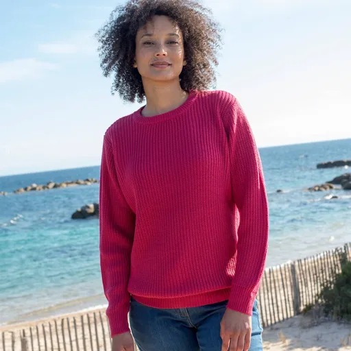 Pulover cu guler rotund și model simplu