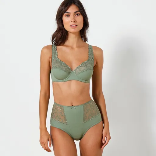 Sutien micșorant Batlow de Confidence Lingerie, cu armătură