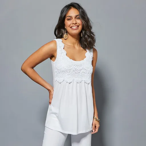 Top lung cu macramé