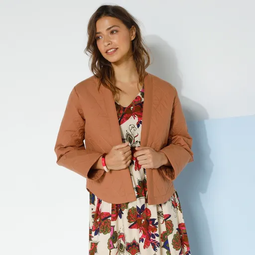 Jachetă matlasată cu guler kimono