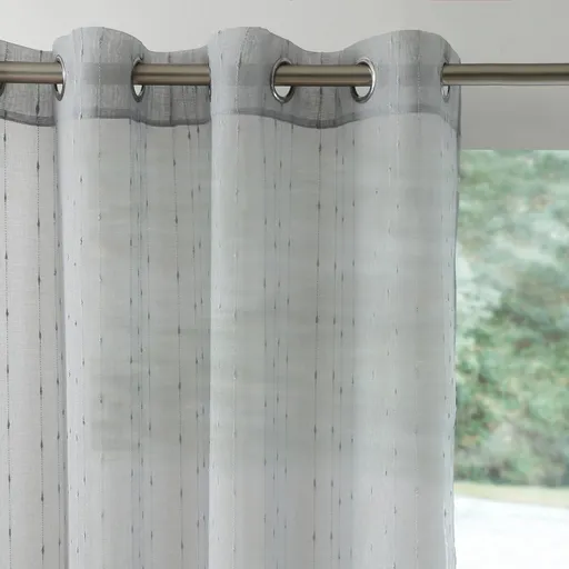 Perdele din Etamine cu efect de dungă și ochiuri de metal