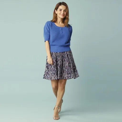 Fustă scurtă evazată cu imprimeu, pentru siluetă mică