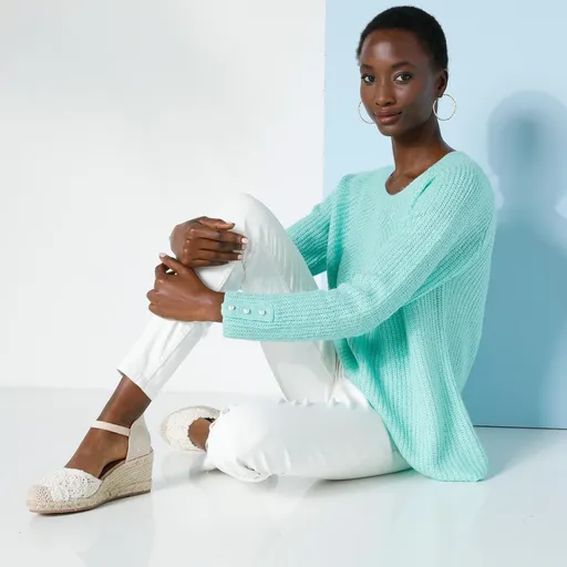 Pulover lung cu decolteu rotund, model tricotat simplu