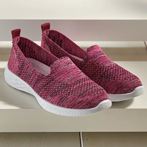 Pantofi cu aspect tricotat