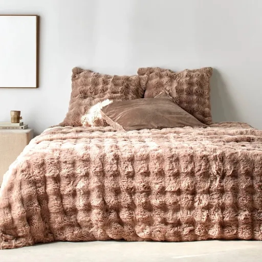 Cuvertură și față de pernă din blană artificială