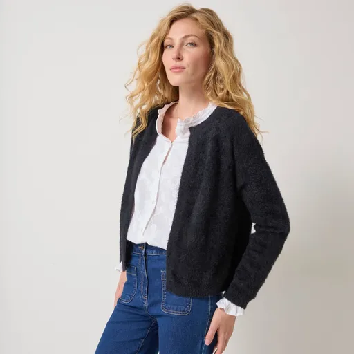 Pulover tricotat cu fire