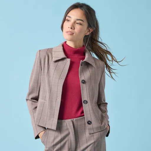 Jachetă scurtă și ușoară, cu model glen, pentru o siluetă mai mică