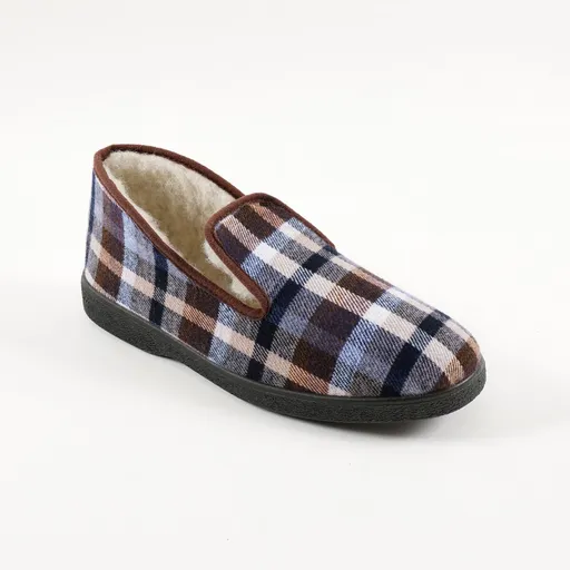 Papuci cu căptușeală călduroasă