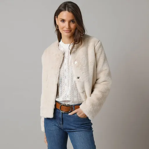 Jachetă din blană artificială