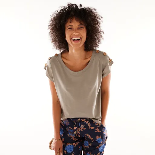 Tricou de culoare solidă cu nasturi