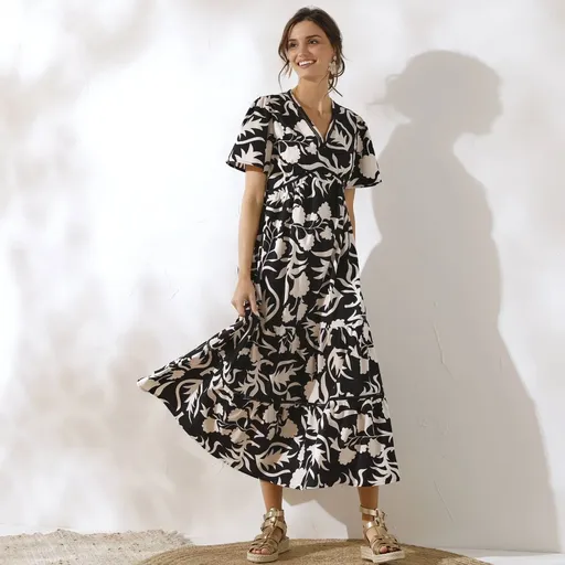 Rochie lungă cu imprimeu și detalii croșetate