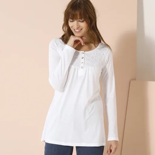 Tunică cu macramé și mâneci lungi