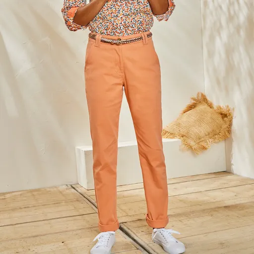 Pantaloni chino întinși