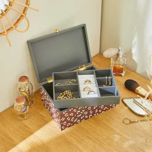 Cutie de bijuterii cu motiv floral