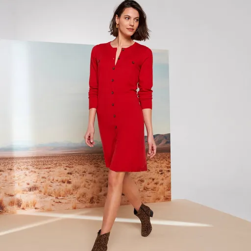 Rochie tricotată cu nasturi