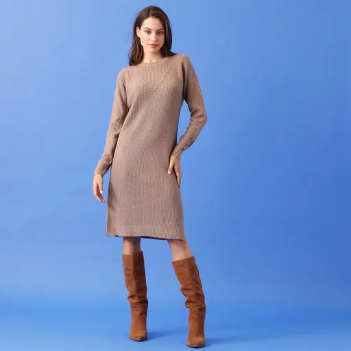 Rochie cu model simplu tricotat