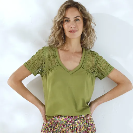 Tricou cu decolteu în V cu mâneci macramé