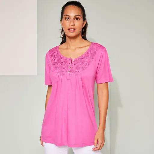 Tricou cu macrameu și mâneci scurte