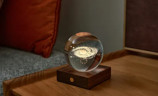 Lampă de masă cu motiv laser 3D, multe variante - Gingko Motiv: galaxie