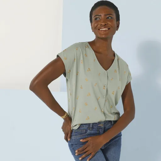 Cămașă butonată cu decolteu în V cu imprimeu de cireșe