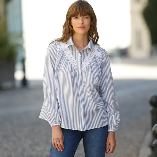 Cămașă cu macrameu, cu dungi din fibre vopsite