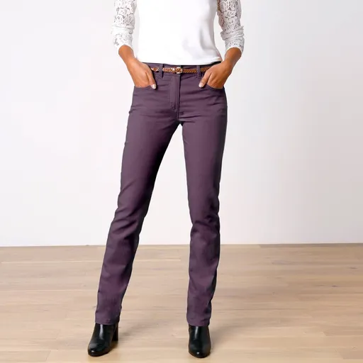 Pantaloni drepți, silueta mică