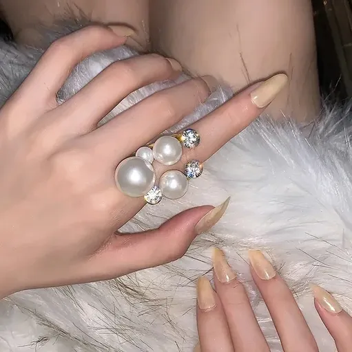 Inel pentru Poze Auriu cu Perle si Strasuri