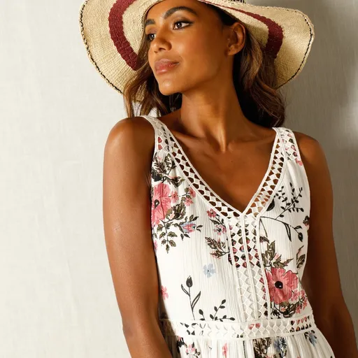 Rochie scurtă din crep cu imprimeu macramé și floral