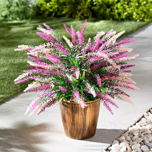 Buchet de iarbă într-un vas vintage