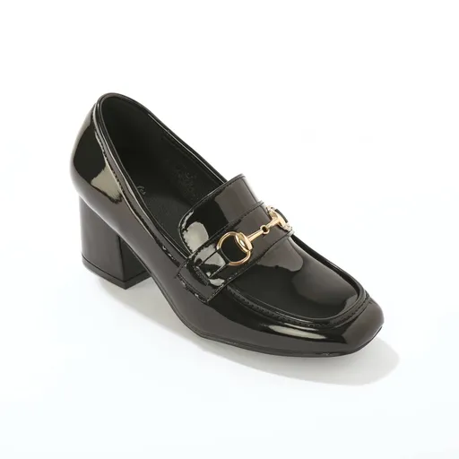 Mocasini cu toc lăcuiți