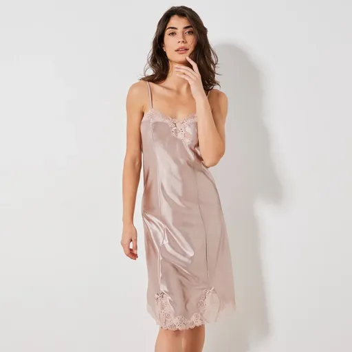 Petticoat din satin tricotat cu dantelă și proprietăți antistatice