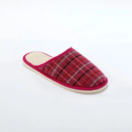 Papuci în carouri cu talpă silențioasă