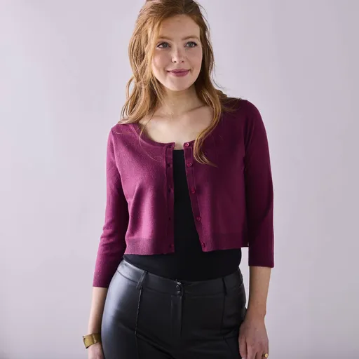 Bolero tricotat cu nasturi și mâneci 3/4