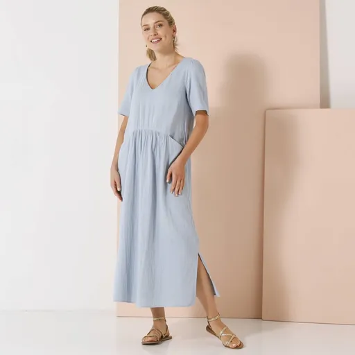 Rochie midi evazată din muselină cu decolteu în V